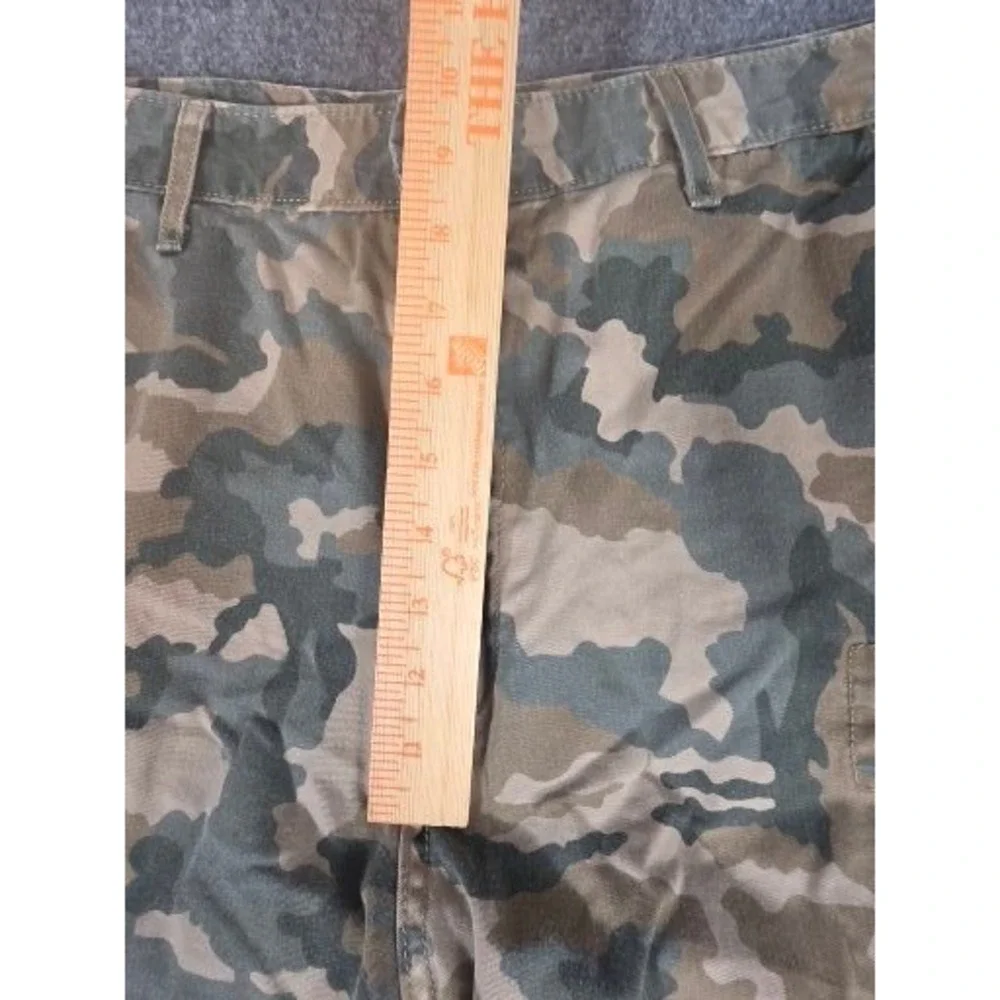 Levis Mens Camo‎ Cargo Shorts Green Brown Size 38 Relaxed Fit Cotton Utility